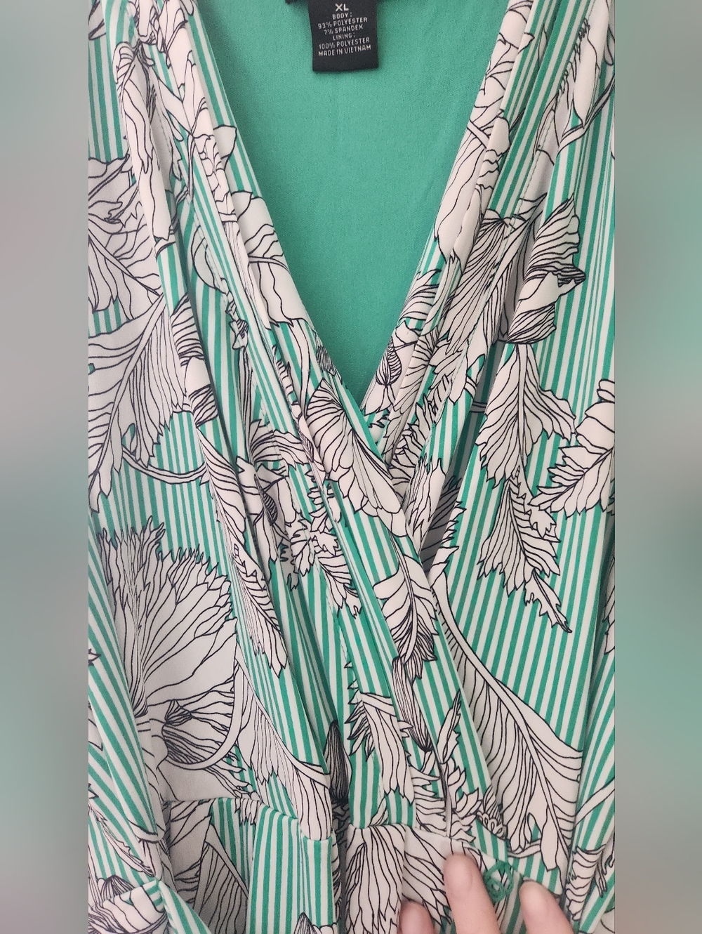 Liz Claiborne Green & White Floral Stripe Wrap Dress - Picture 3 of 4